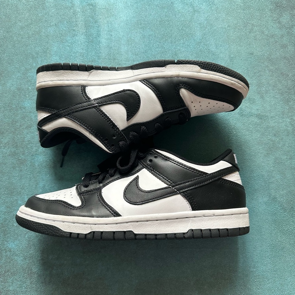 Nike Dunk Low Pandas